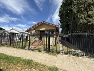 8912 Dowling St, Oakland, CA, 94605