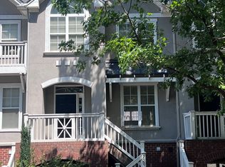 220 S Cedar St, Charlotte, NC 28202