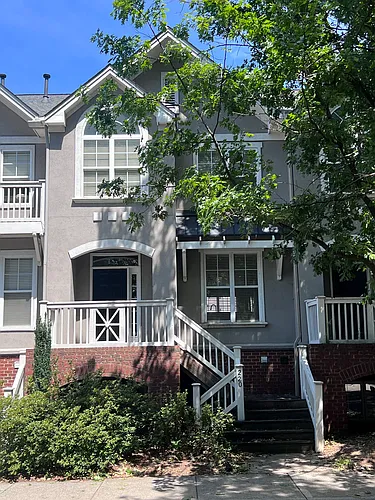 220 S Cedar St Photo 1