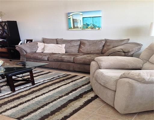 2nd image of 1515 E Beach Blvd