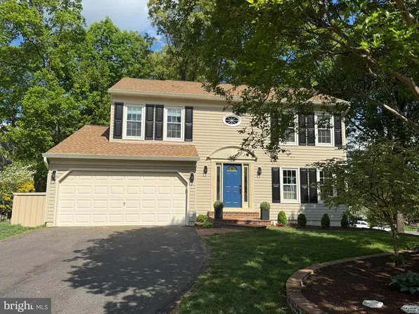 9600 Burnt Oak Dr, Fairfax Station, VA 22039