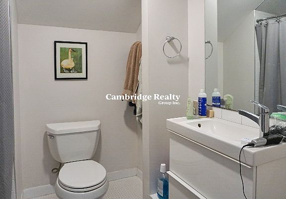 5th image of 164 Broadway #3T