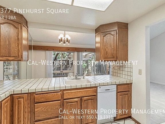 4th image of 1377 Pinehurst Sq