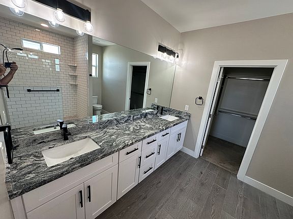4th image of 5814 E Lockwood St