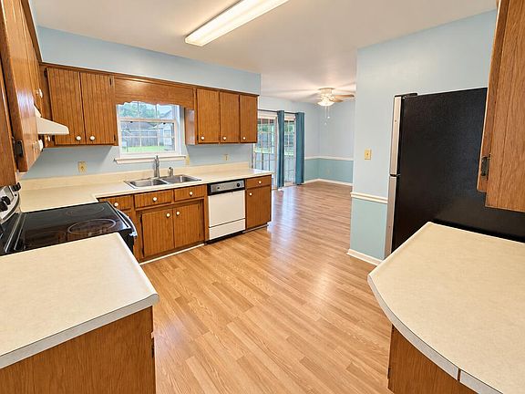 5th image of 5109 Northridge Rd S