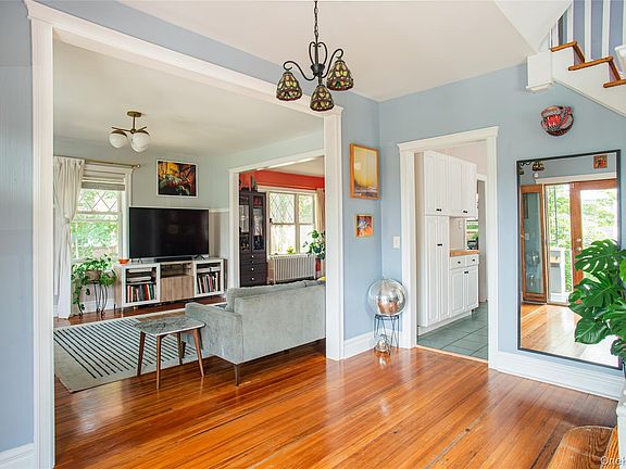 5th image of 176 Prospect Street