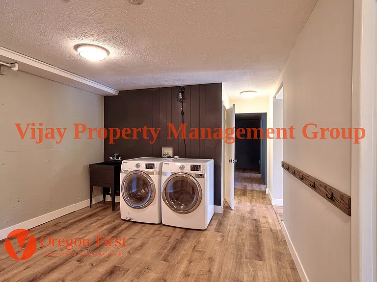 12274 NW Coleman Dr — Photo 32