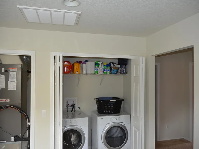 213 Silverglen Ln — Photo 11