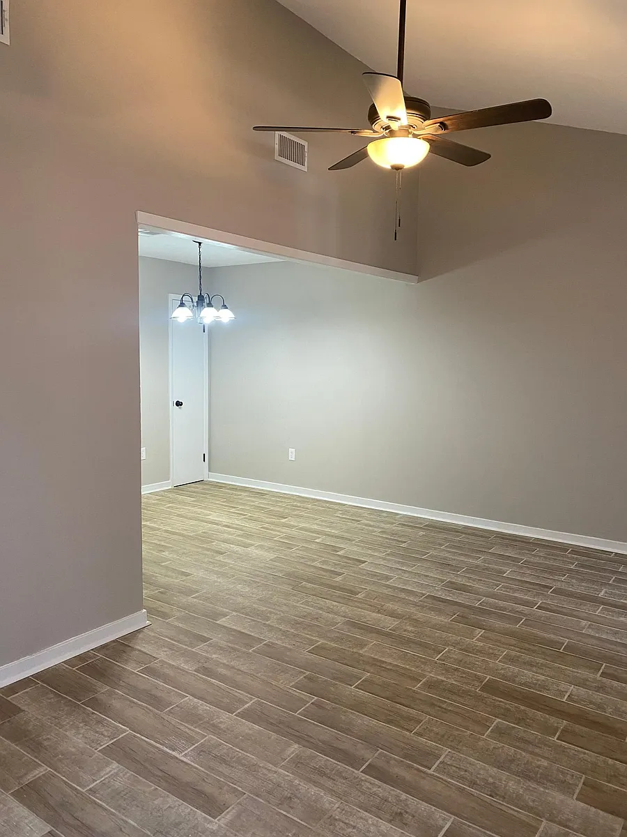 Building Photo - 200 Eager St #C