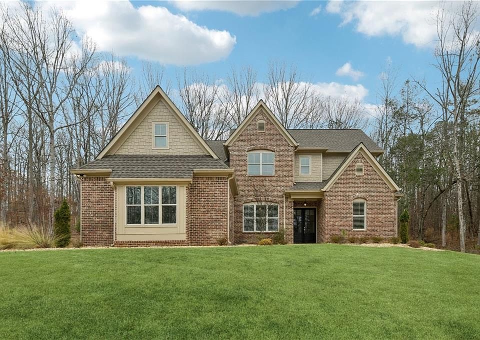 1st image of 25 Mountain Crest Dr