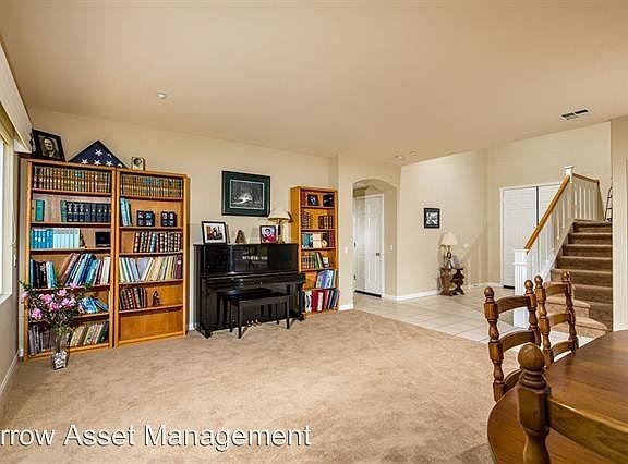 3rd image of 935 Parkwood Ave