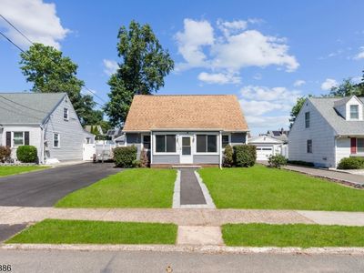 221 Washington Ave, Elmwood Park, NJ, 07407