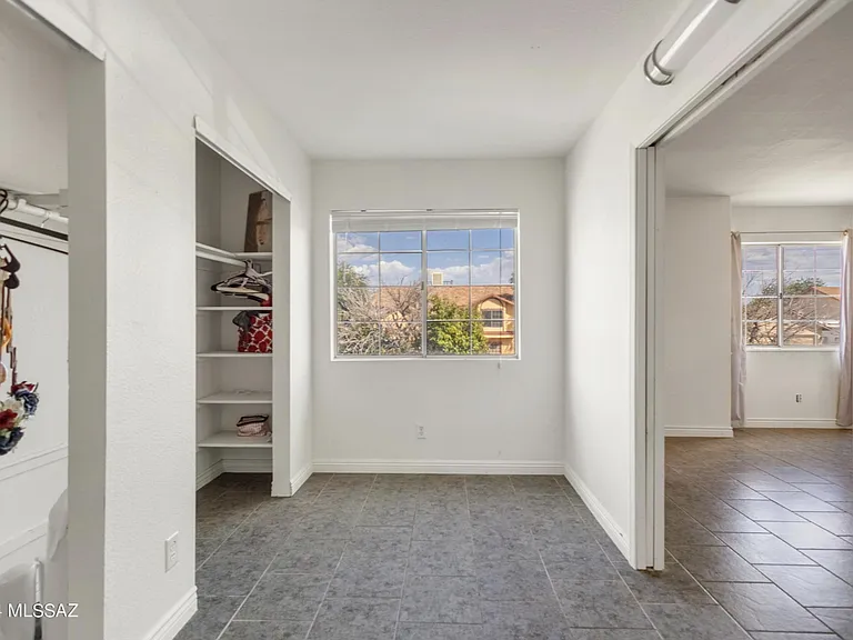 7360 S Vista Del Arroyo — Photo 8