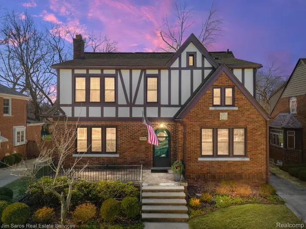 1323 Audubon Rd, Grosse Pointe, MI 48230