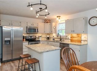 451 Thompson Dr, Fairborn, OH 45324