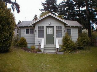 8444 32nd Ave SW, Seattle, WA 98126