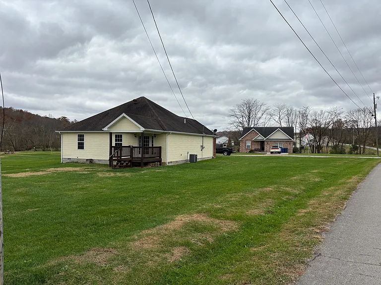 1549 Blaze Valley Rd — Photo 24