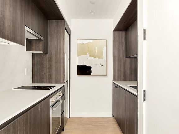 4th image of 111 Varick St #11A