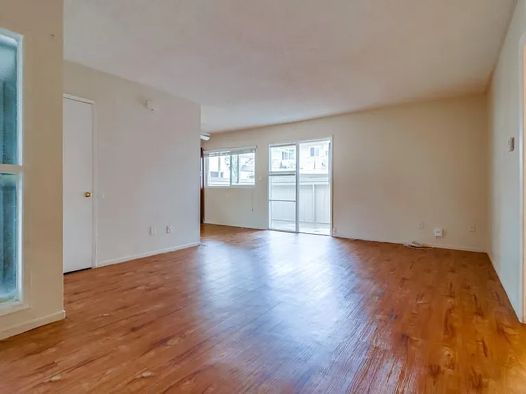 8568 Hurlbut St — Photo 2