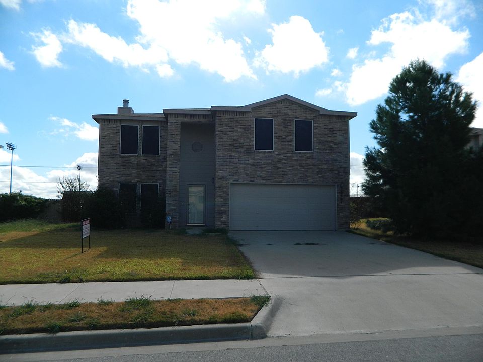 1st image of 2604 Echo Dr