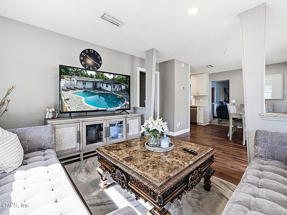 3rd image of 5534 FARGO Drive N