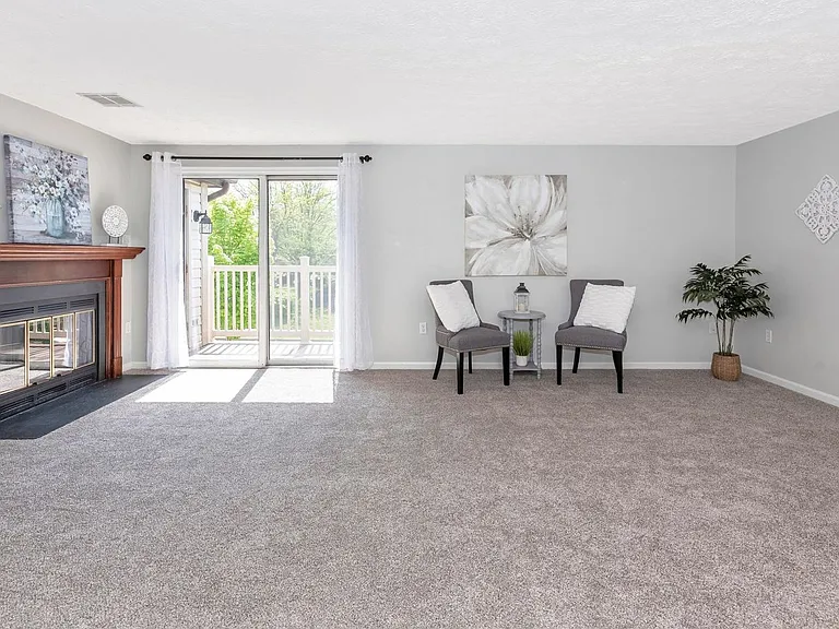 802 Stratford Way #K — Photo 3