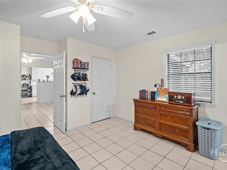 527 Red Oak Dr — Photo 39