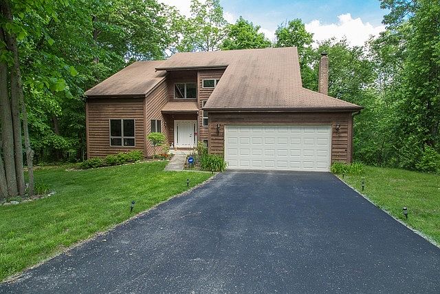 1st image of 26 Woodland Ct