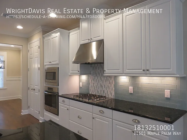 11601 Maple Palm Way — Photo 4