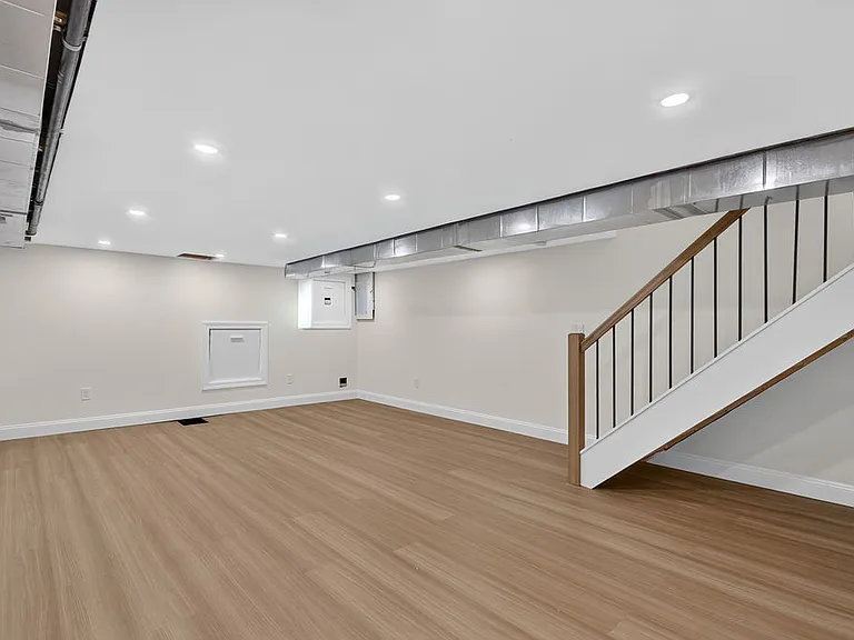 18 Walnut St #A — Photo 17