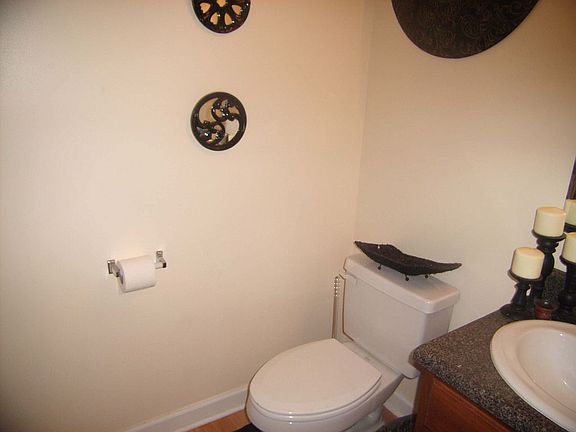 5th image of 1018 Bunche Dr