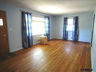 3rd image of 6791 Spencer St