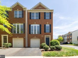 5266 Jule Star Dr, Centreville, VA 20120