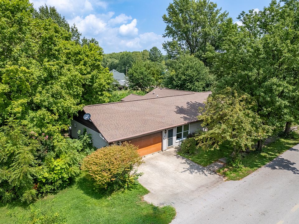 607 W Cyrus St, Farmersburg, IN 47850 Zillow