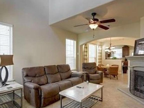 4th image of 15400 Interlachen Dr