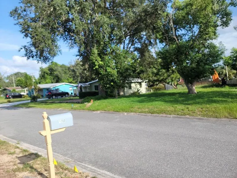 1700 Chaucer Rd — Photo 3