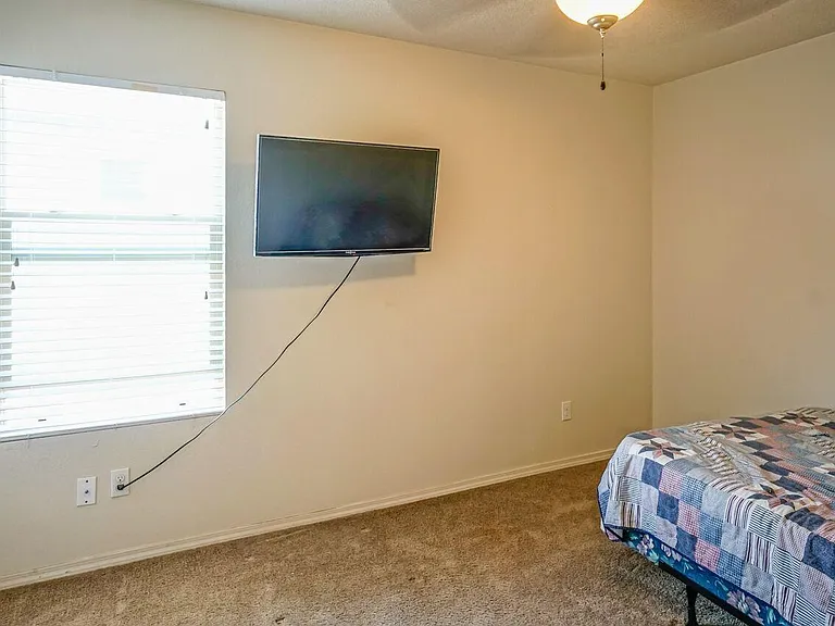 2045 N Ensenada Cir SE — Photo 25