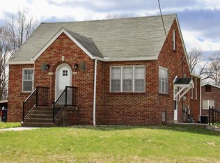 100 S Ruby Ln, Fairview Heights, IL 62208