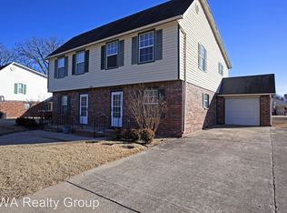 505B Camellia Dr, Bentonville, AR 72712