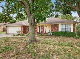 1924 Limestone Rd, Bartlesville, OK 74006