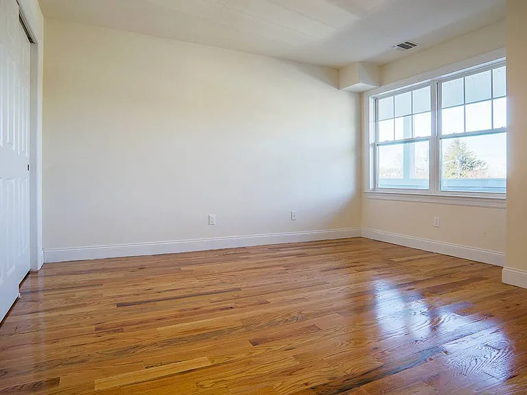 40 Cedar Swamp Rd #1001 — Photo 6