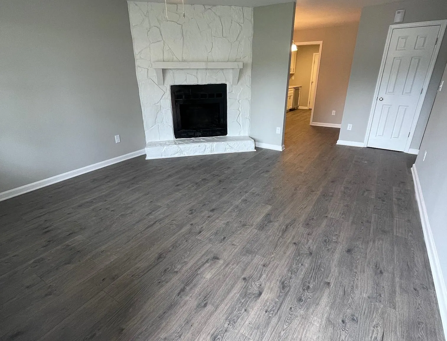 2 bed, $2,000 — Photo 2
