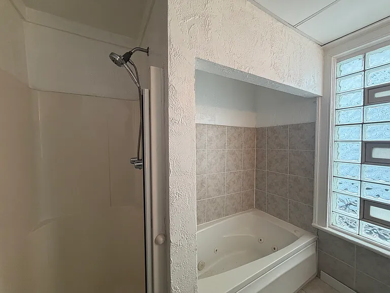 1080 Elmwood Ave #1 — Photo 38