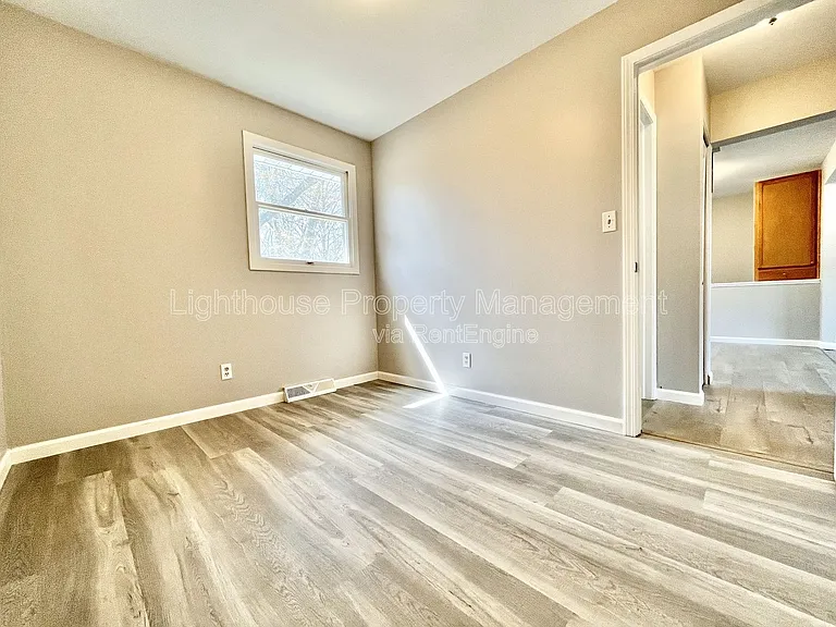 18169 Swiss Dr — Photo 12