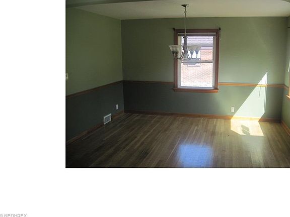 4th image of 4608 Euclid Blvd