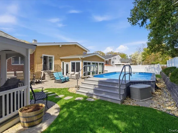 241 W 18th Street, Deer Park, NY 11729