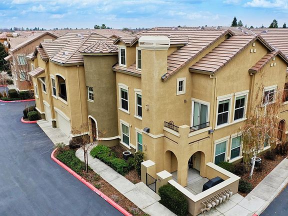 2nd image of 5350 Dunlay Dr Unit 1117
