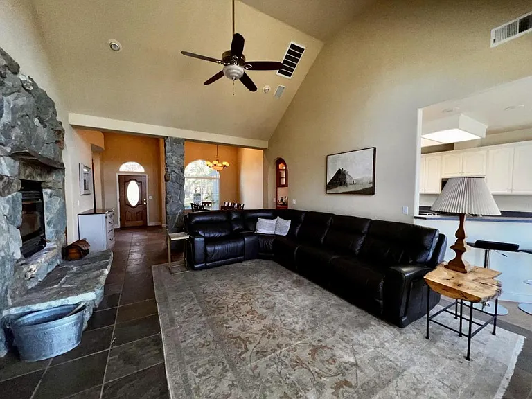 17363 S Henry Rd — Photo 4