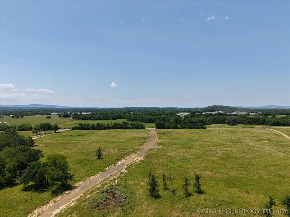 Morris Ln, Heavener, OK 74937