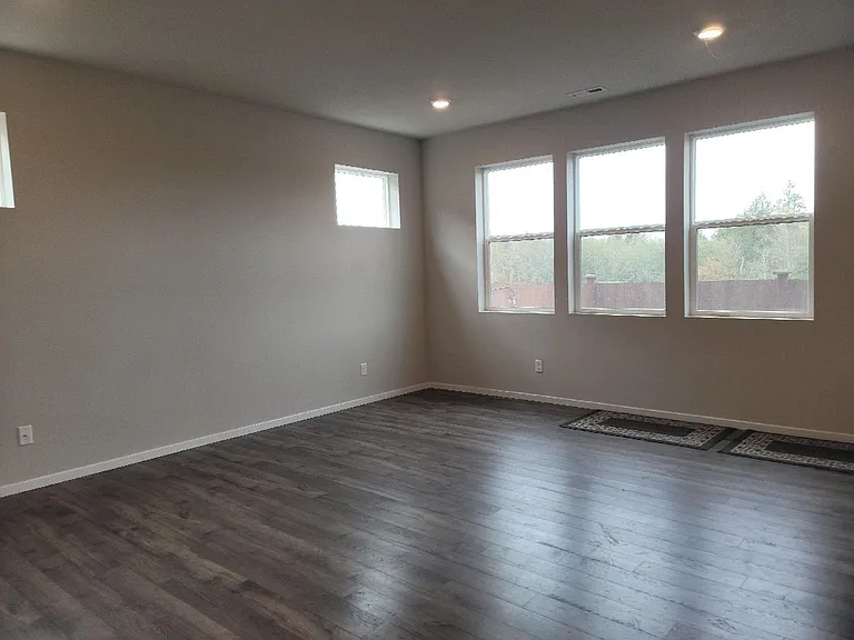 6499 Randolph Dr NE — Photo 5